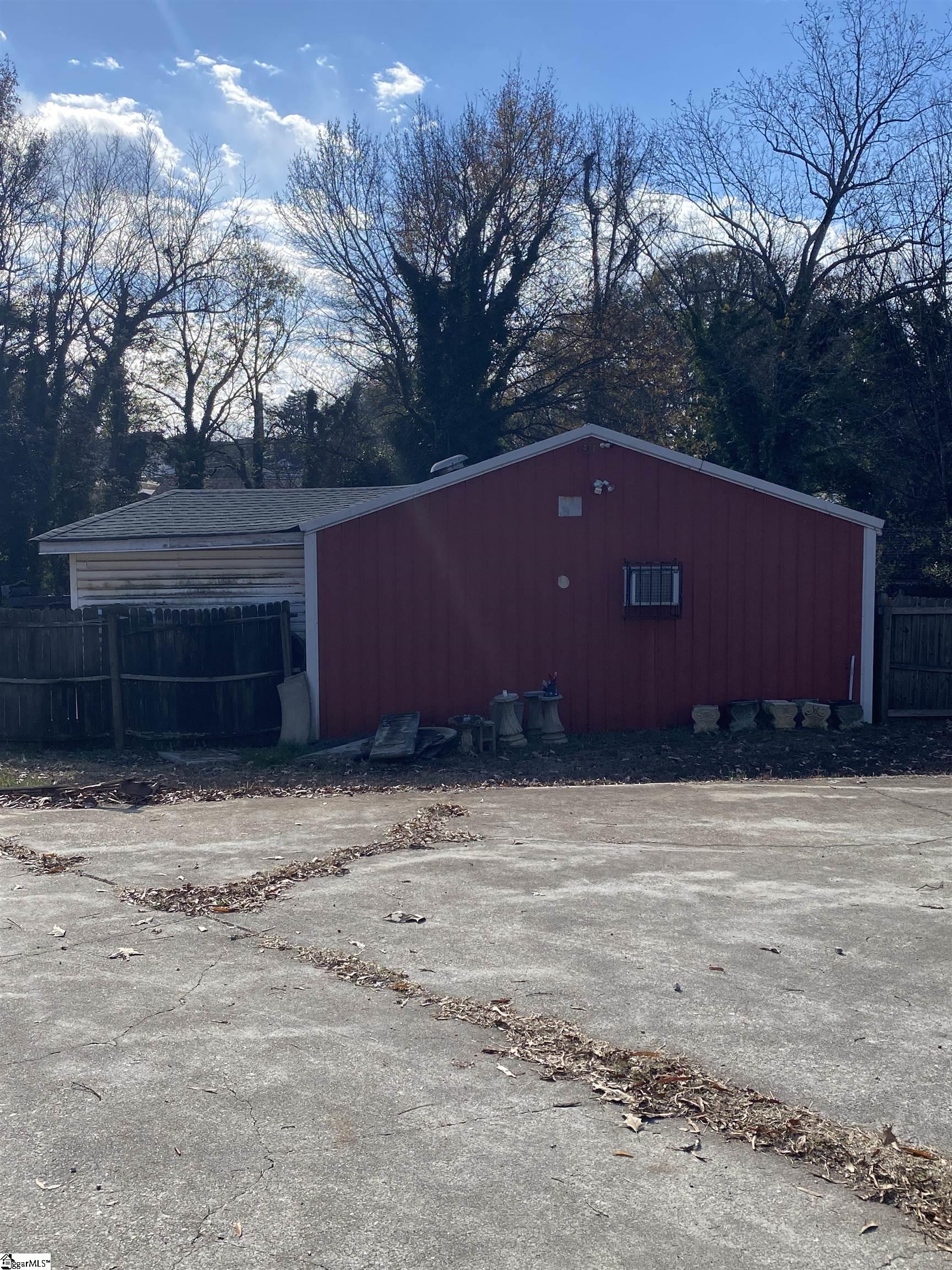 501 Easley Bridge Road Greenville, SC 29611 - Photo 4 of 5