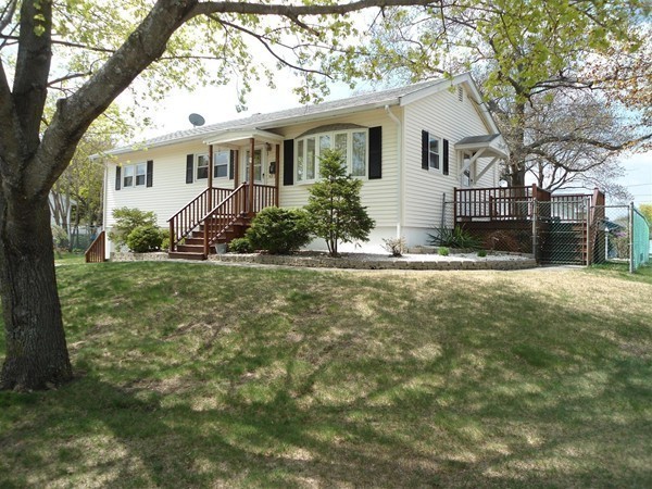 19 Thomas Road Lawrence, MA 01843 - Photo 17 of 18 Gallery Image 17