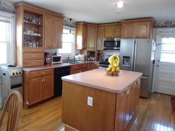 19 Thomas Road Lawrence, MA 01843 - Photo 2 of 18 Gallery Image 2