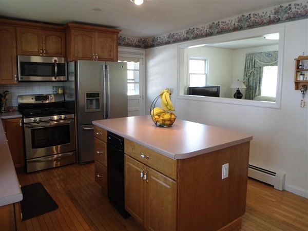 19 Thomas Road Lawrence, MA 01843 - Photo 3 of 18 Gallery Image 3