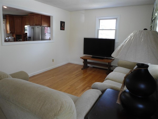 19 Thomas Road Lawrence, MA 01843 - Photo 5 of 18 Gallery Image 5
