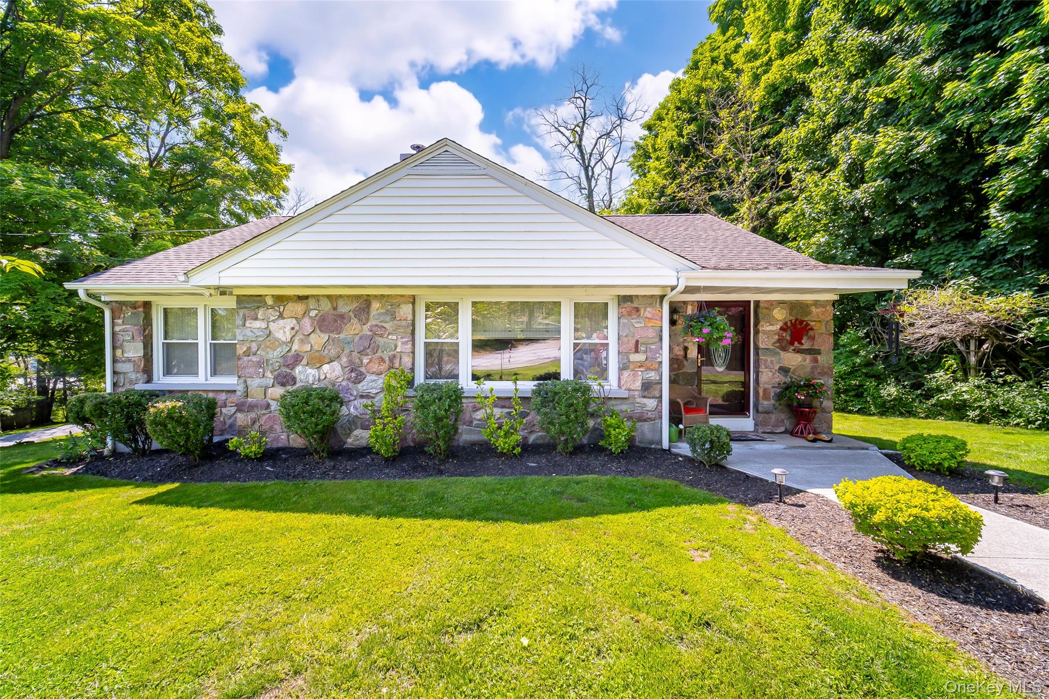 15 Maple Road Central Valley, NY 10917 - Photo 1 of 35