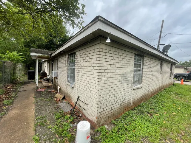 $89,000 | 5118 Mallow Street, Houston, TX 77033