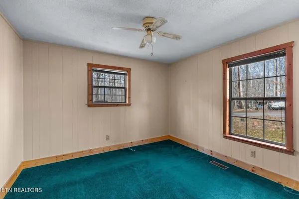 $469,000 | 1027 Dean Circle, Dandridge, TN 37725