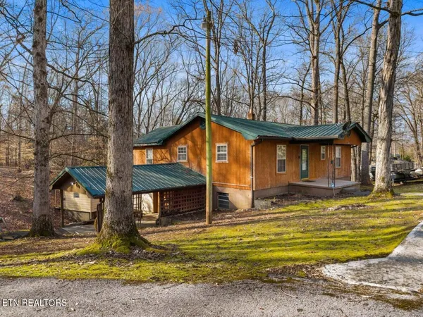 $469,000 | 1027 Dean Circle, Dandridge, TN 37725
