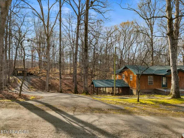 $469,000 | 1027 Dean Circle, Dandridge, TN 37725