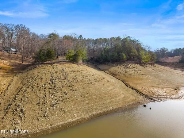 $469,000 | 1027 Dean Circle, Dandridge, TN 37725