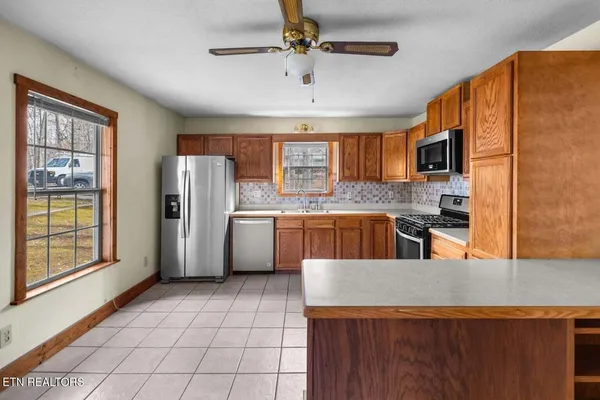 $469,000 | 1027 Dean Circle, Dandridge, TN 37725