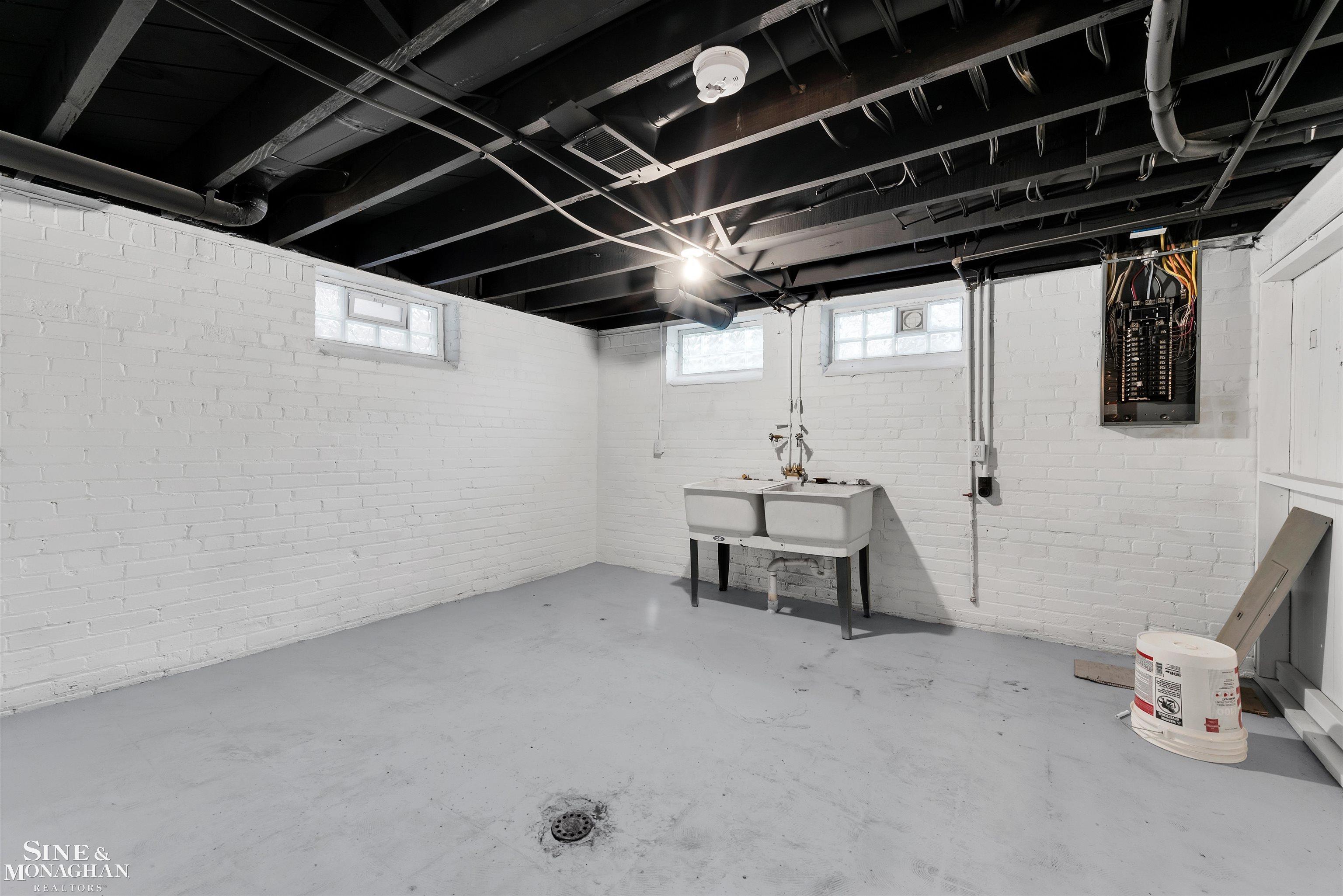 908 Trombley Road, Unit 2 Grosse Pointe, MI 48230 - Photo 48 of 73