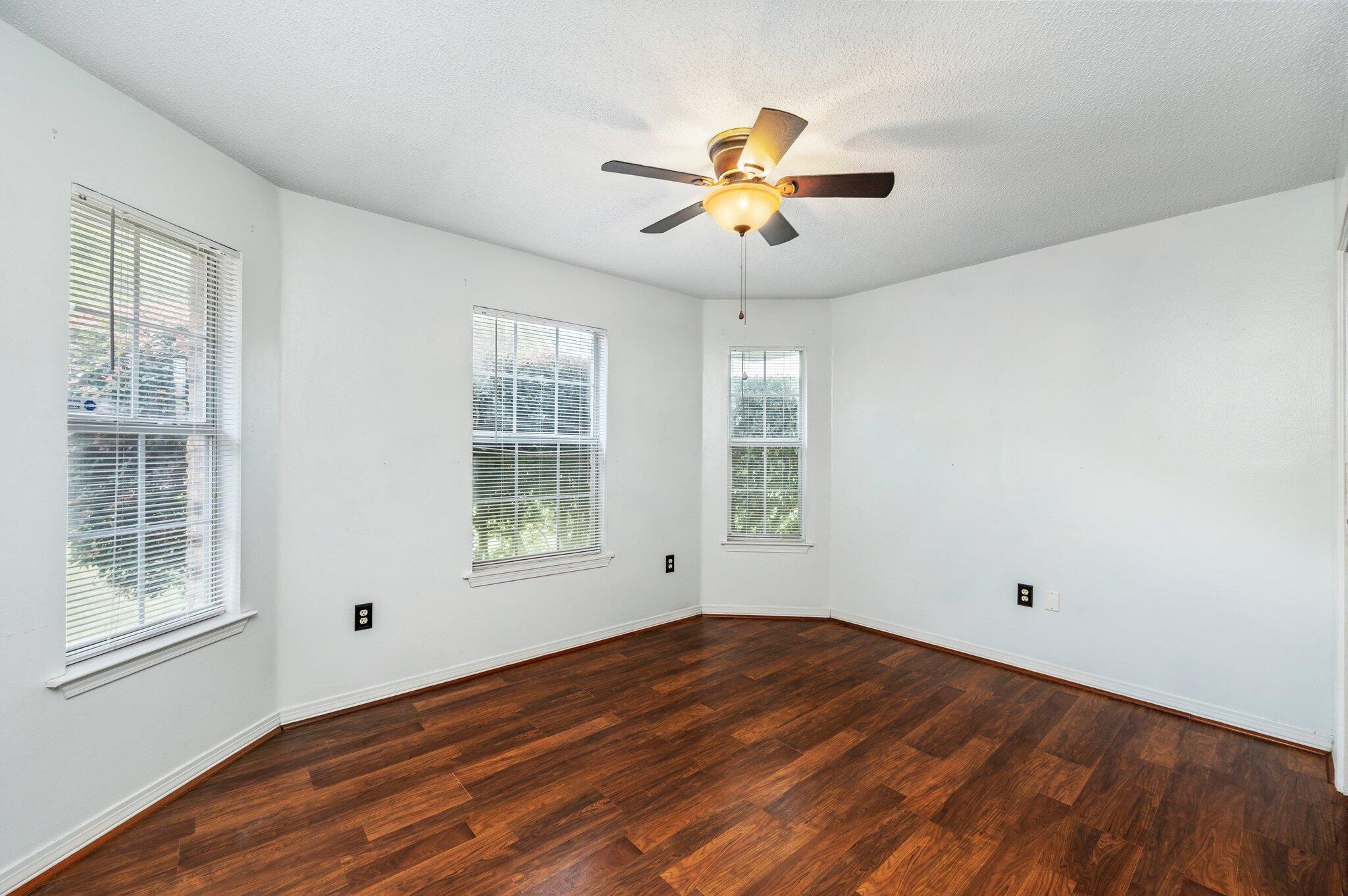 5417 Monterrey Road Crestview, FL 32539 - Photo 33 of 43 Third Bedroom (2)