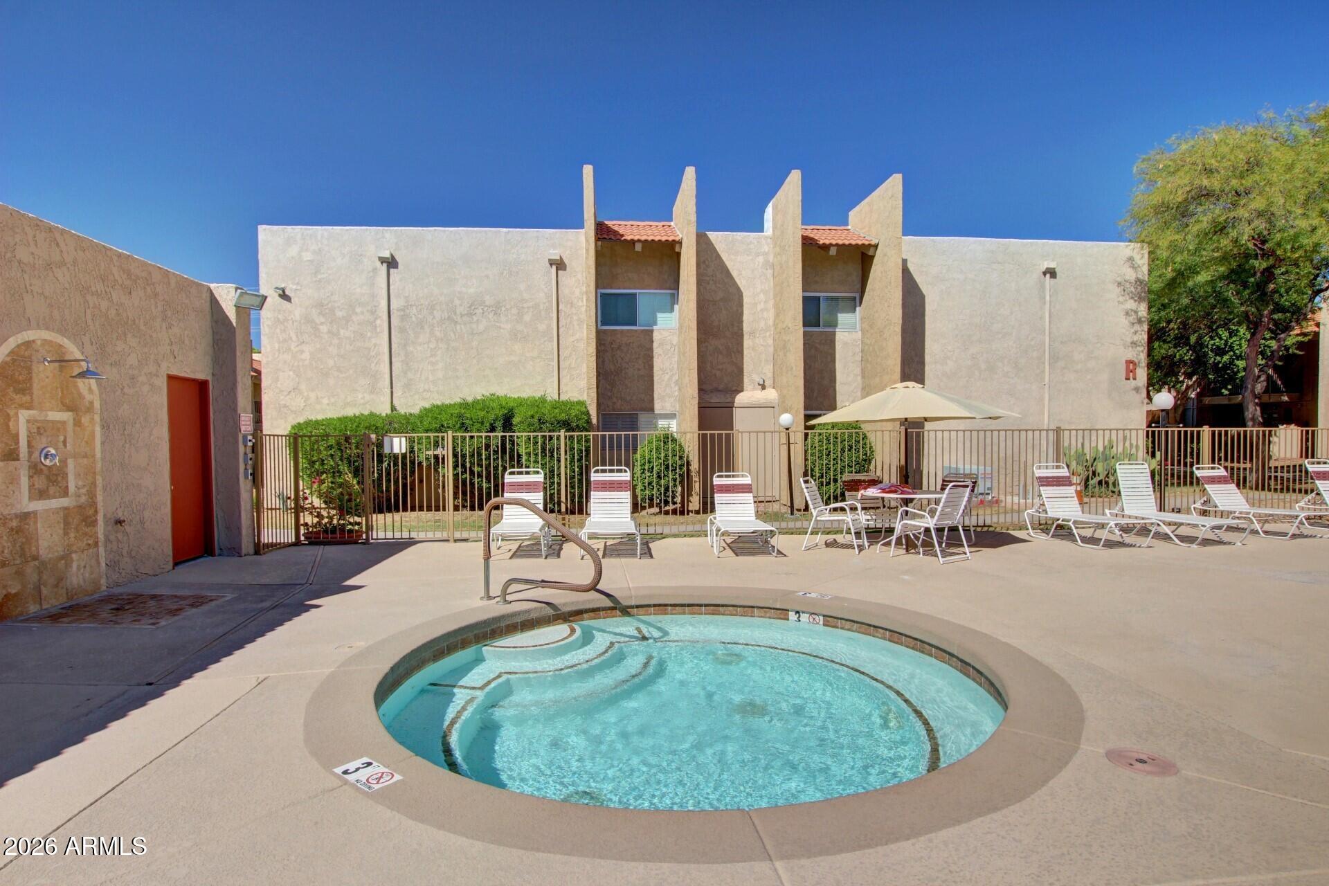 5525 East Thomas Road, Unit M16 Phoenix, AZ 85018 - Photo 27 of 36