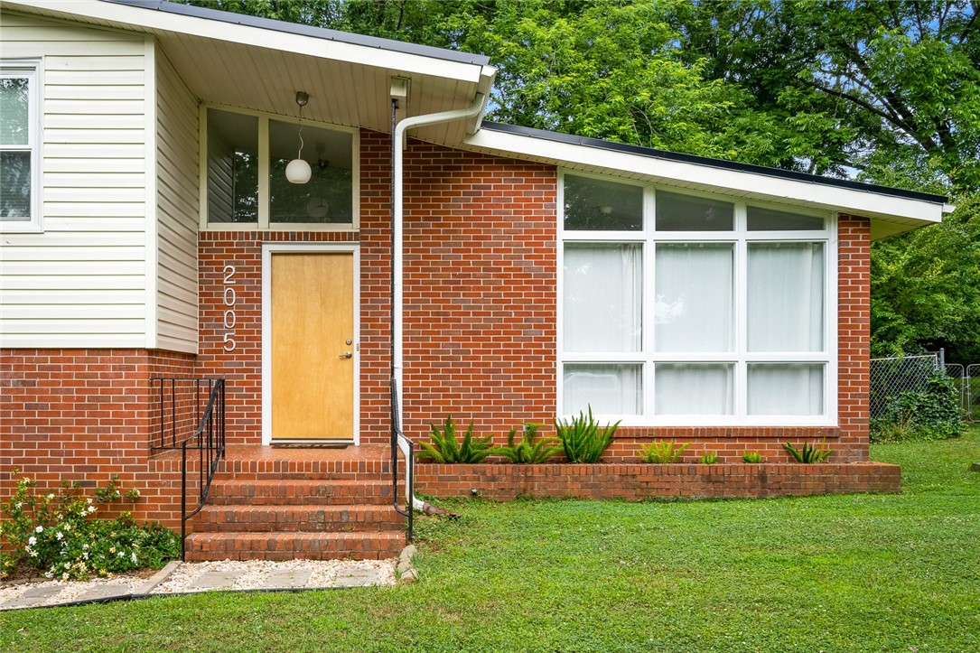 2005 College Avenue Anderson, SC 29621 - Photo 5 of 40 Gallery Image 5