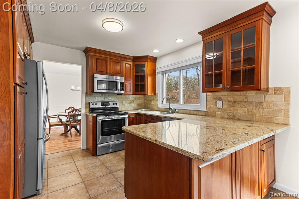 800 Ravine Terrace Drive Rochester Hills, MI 48307 - Photo 4 of 74 Gallery Image 4