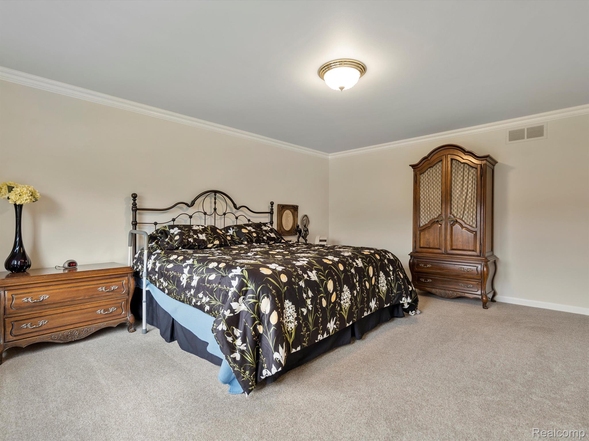 830 Stag Ridge Road Rochester, MI 48309 - Photo 32 of 50 Gallery Image 32