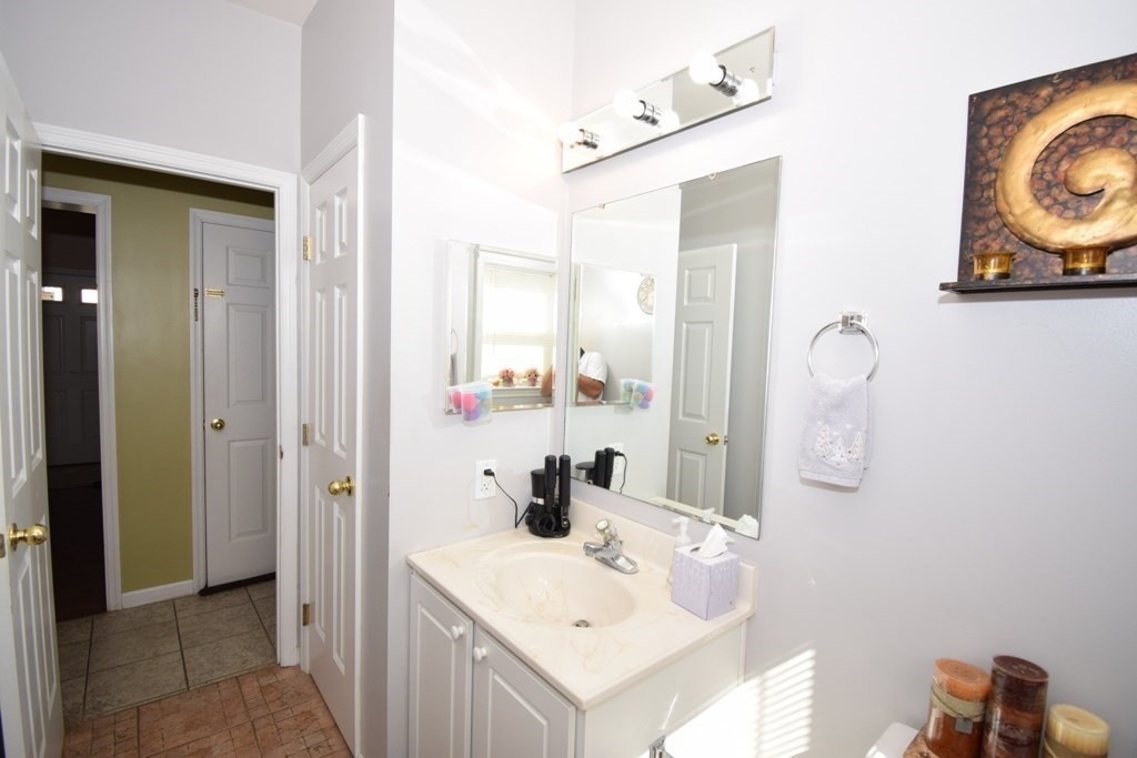 22 Arrowsic Street Worcester, MA 01606 - Photo 18 of 42 Gallery Image 18