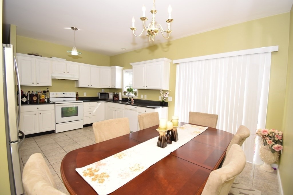22 Arrowsic Street Worcester, MA 01606 - Photo 4 of 42 Gallery Image 4
