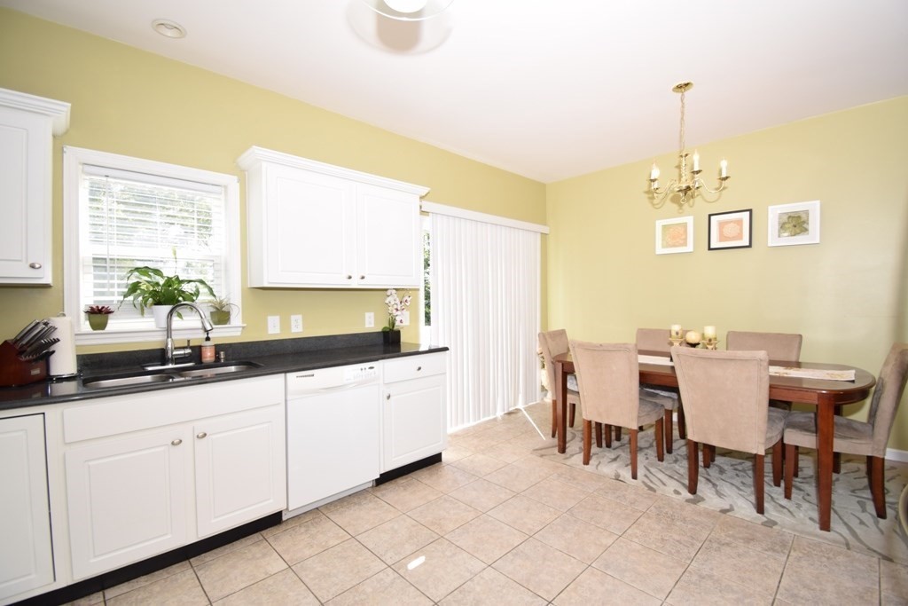 22 Arrowsic Street Worcester, MA 01606 - Photo 10 of 42 Gallery Image 10