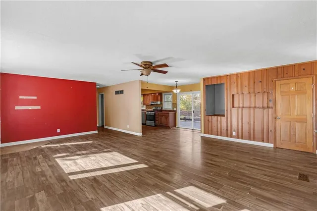 $190,000 | 426 Northwest 81st Street, Kansas City, MO 64118