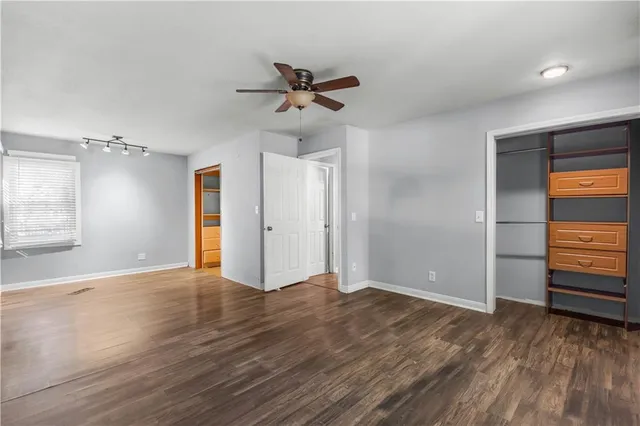 $190,000 | 426 Northwest 81st Street, Kansas City, MO 64118