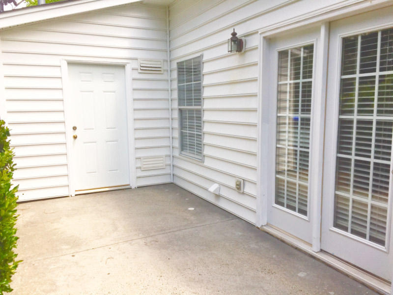 3148 Queensgate Way Mount Pleasant, SC 29466 - Photo 23 of 24 23 back pation with storage shed