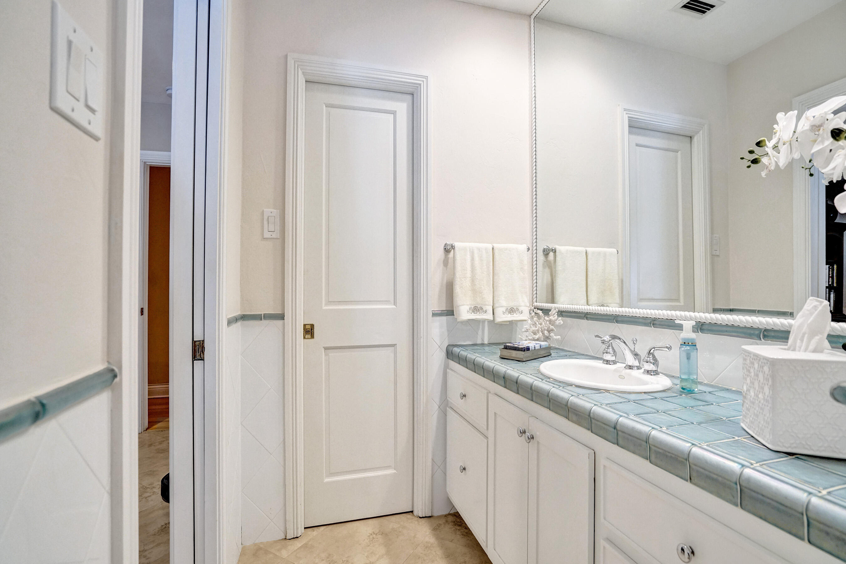 7 Saranac Road Sea Ranch Lakes, FL 33308 - Photo 34 of 55 DSC02296