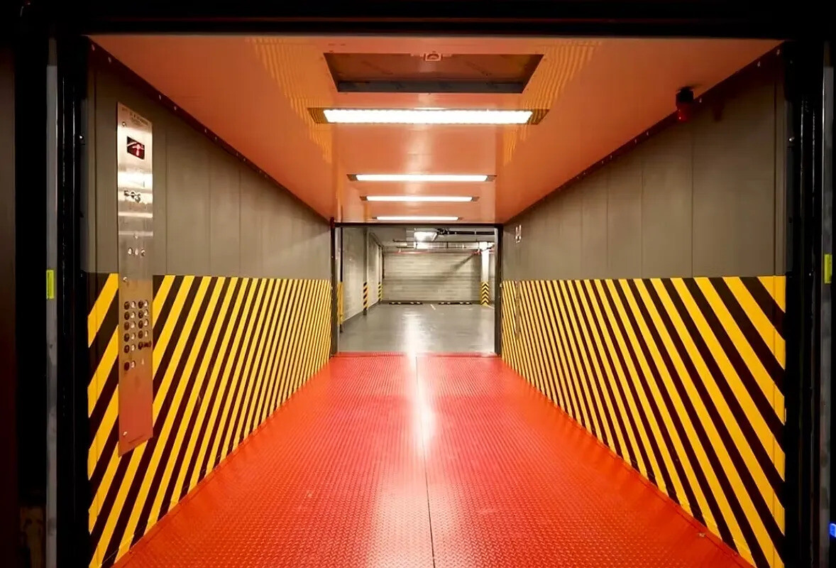 379 Ocean Parkway, Unit 3B Brooklyn, NY 11218 - Photo 22 of 23 a view of backyard with hallway