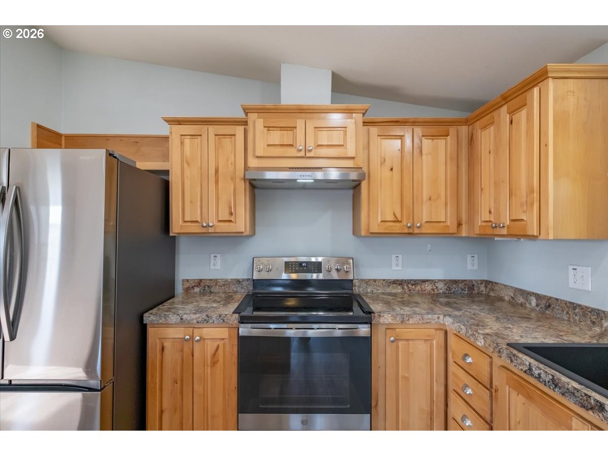 830 North Main Street Mount Angel, OR 97362 - Photo 14 of 48