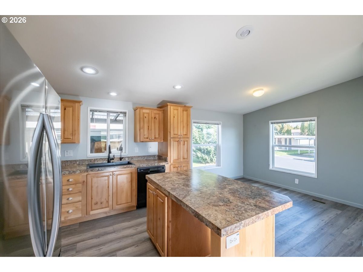 830 North Main Street Mount Angel, OR 97362 - Photo 16 of 48