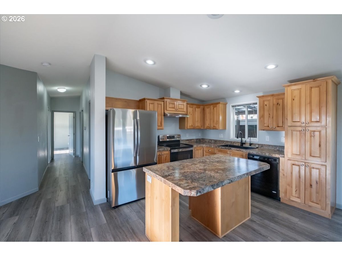 830 North Main Street Mount Angel, OR 97362 - Photo 18 of 48