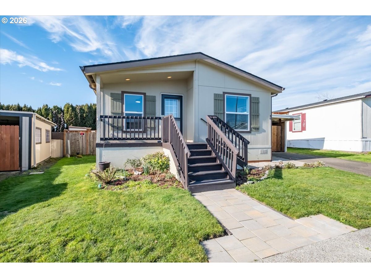 830 North Main Street Mount Angel, OR 97362 - Photo 3 of 48