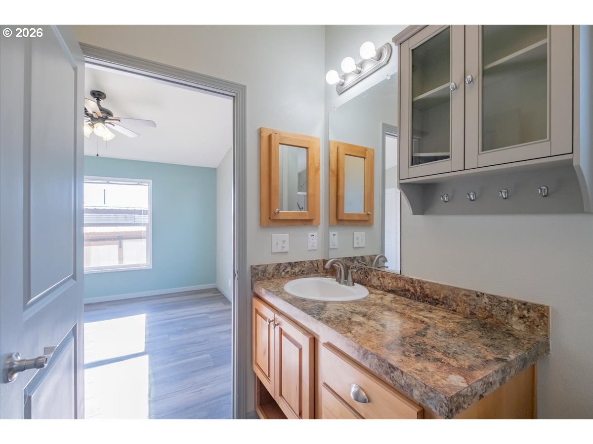 830 North Main Street Mount Angel, OR 97362 - Photo 33 of 48