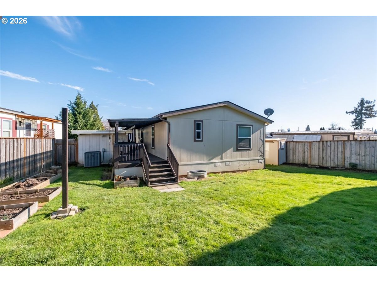 830 North Main Street Mount Angel, OR 97362 - Photo 36 of 48