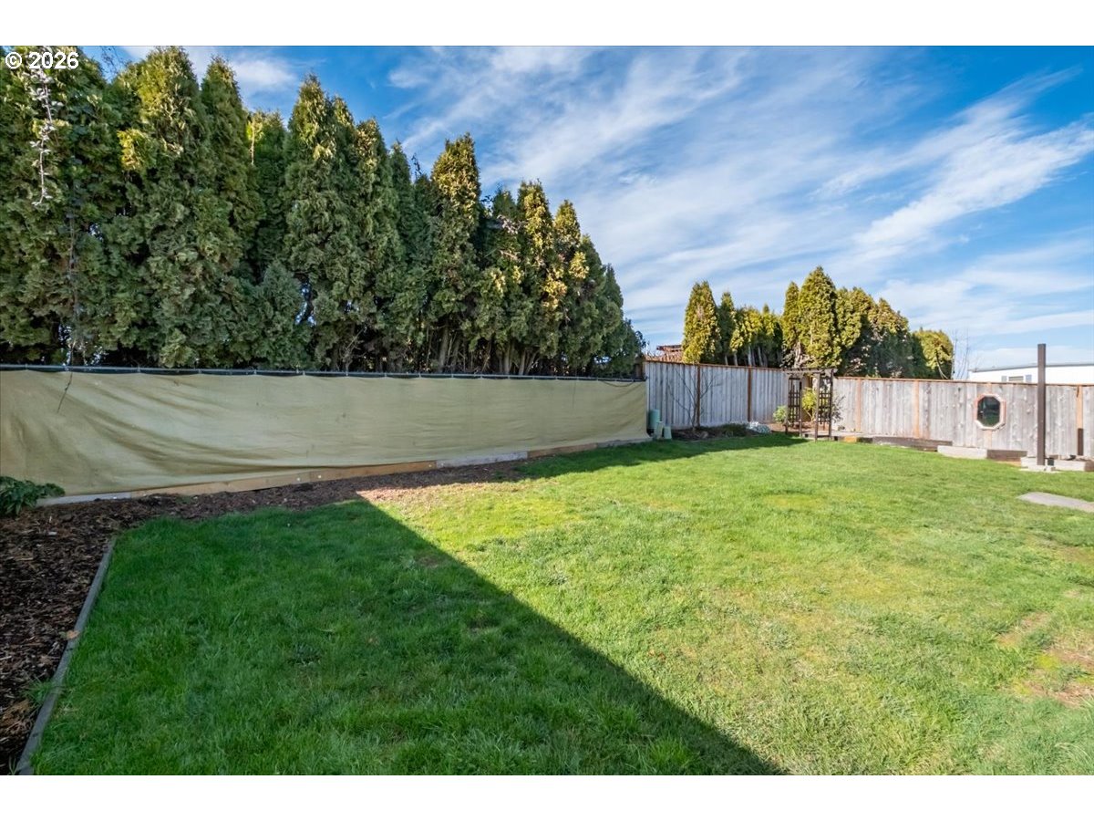 830 North Main Street Mount Angel, OR 97362 - Photo 38 of 48