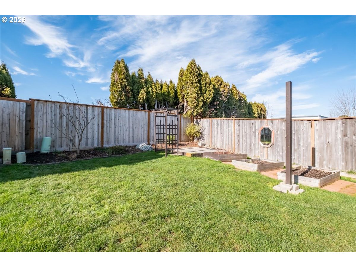 830 North Main Street Mount Angel, OR 97362 - Photo 39 of 48