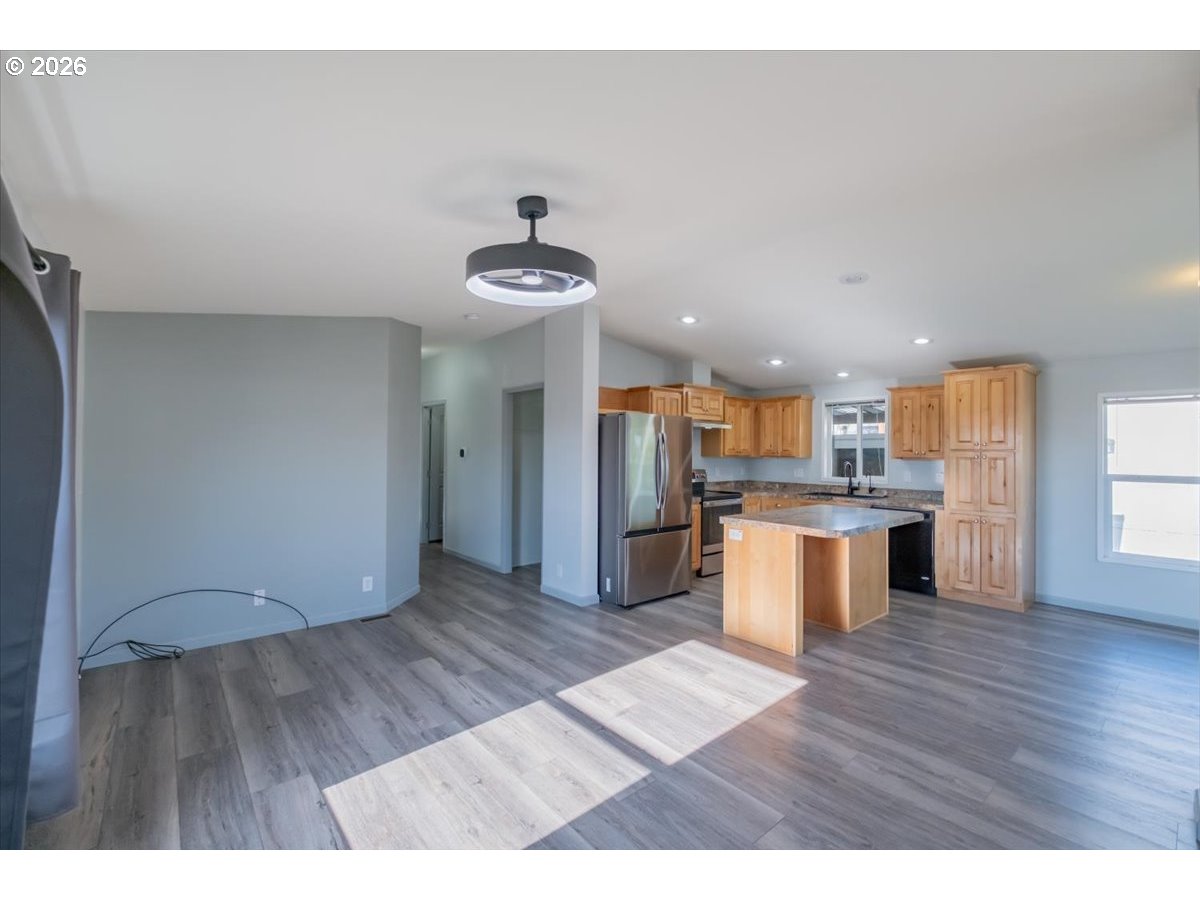 830 North Main Street Mount Angel, OR 97362 - Photo 8 of 48