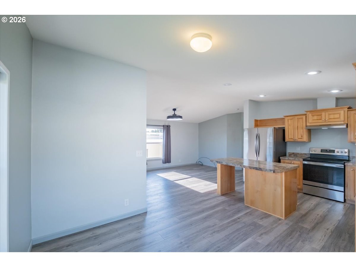 830 North Main Street Mount Angel, OR 97362 - Photo 10 of 48