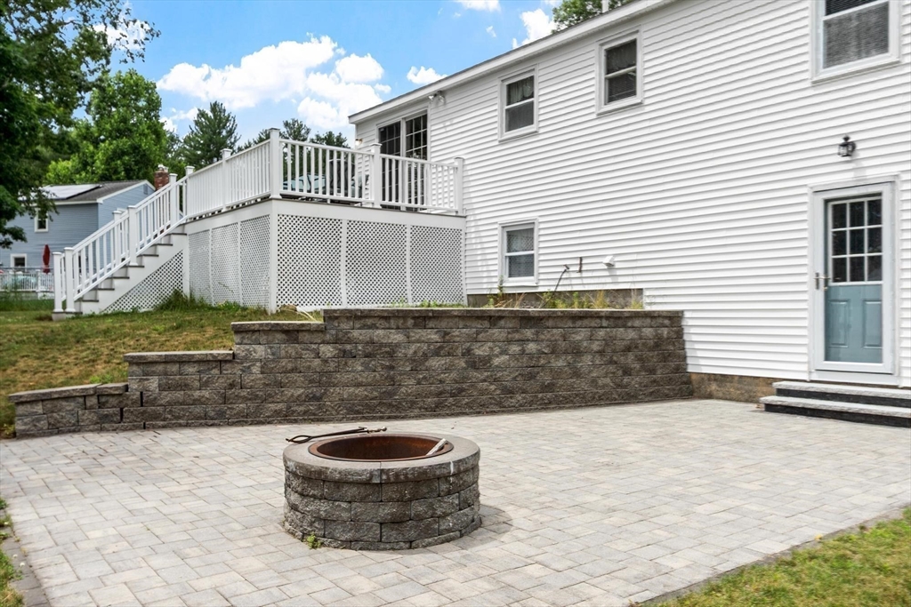 15 Dallas Road Lowell, MA 01854 - Photo 34 of 36