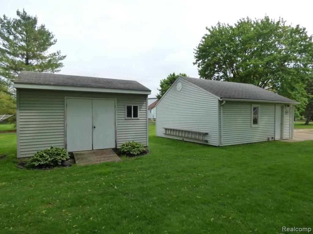 5864 Dellor Road Belleville, MI 48111 - Photo 30 of 32 P1140199.jpg