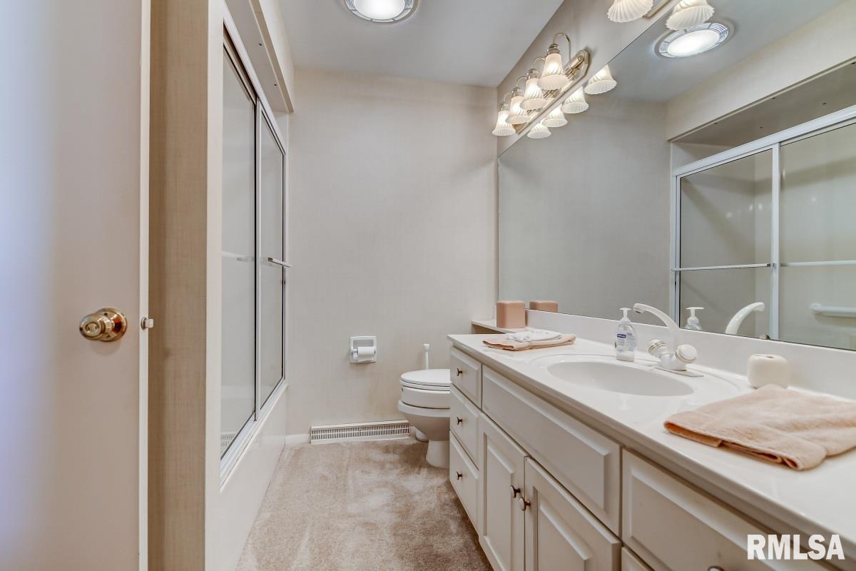 1636 Denison Drive Springfield, IL 62704 - Photo 18 of 35 Gallery Image 18