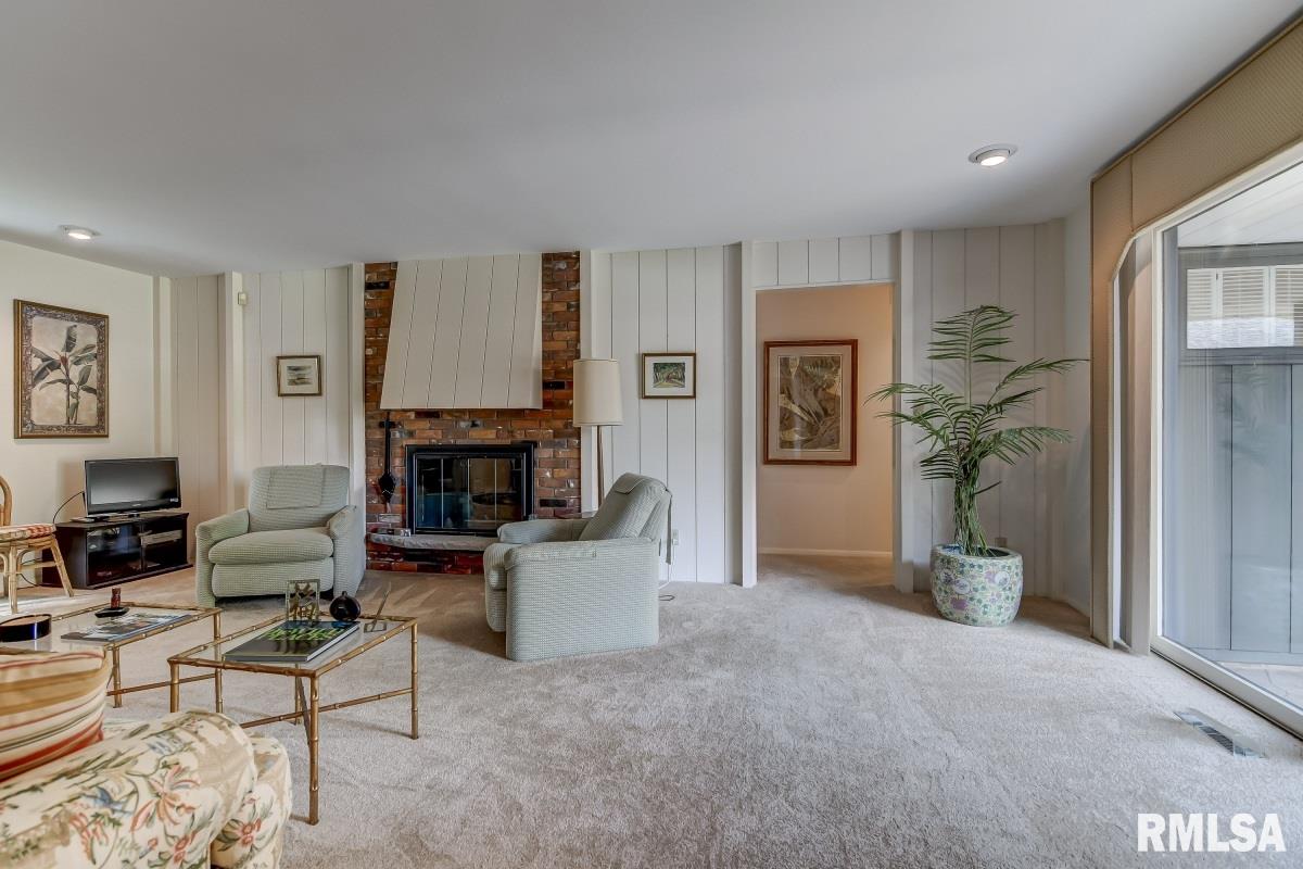 1636 Denison Drive Springfield, IL 62704 - Photo 27 of 35 Gallery Image 27