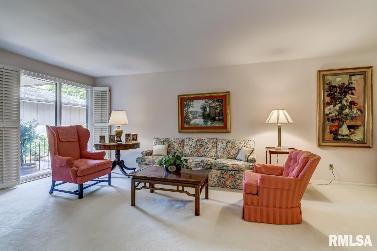 1636 Denison Drive Springfield, IL 62704 - Photo 6 of 35 Gallery Image 6