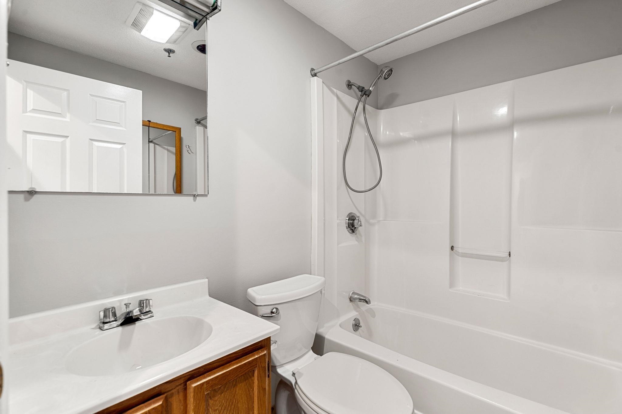 550 Winnacunnet Road, Unit 219 Hampton, NH 03842 - Photo 9 of 13