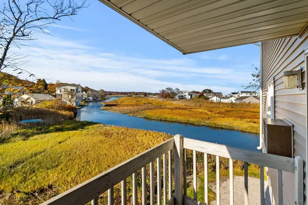$189,000 | 550 Winnacunnet Road, Unit 219, Hampton, NH 03842