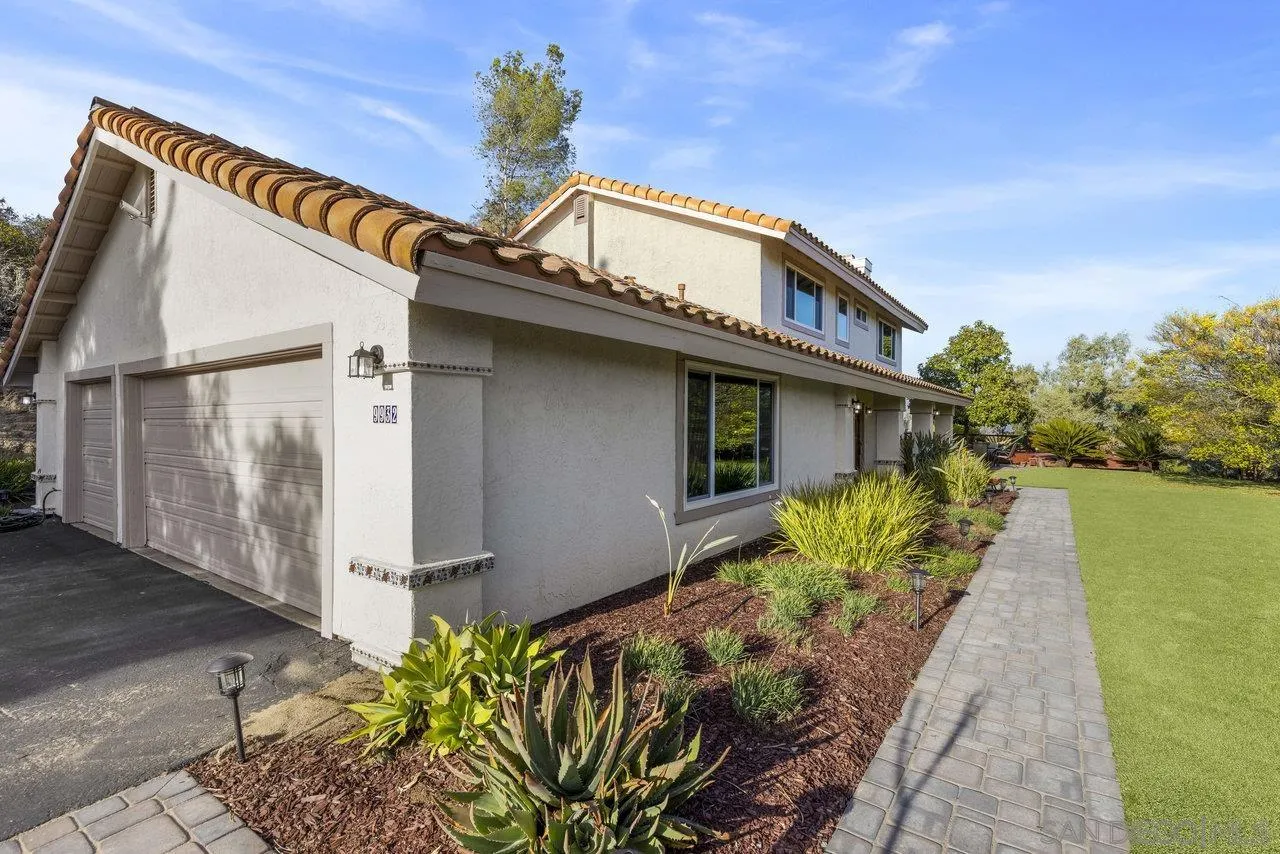 9932 Rocky Ridge Road Escondido, CA 92026 - Photo 8 of 63 Gallery Image 8