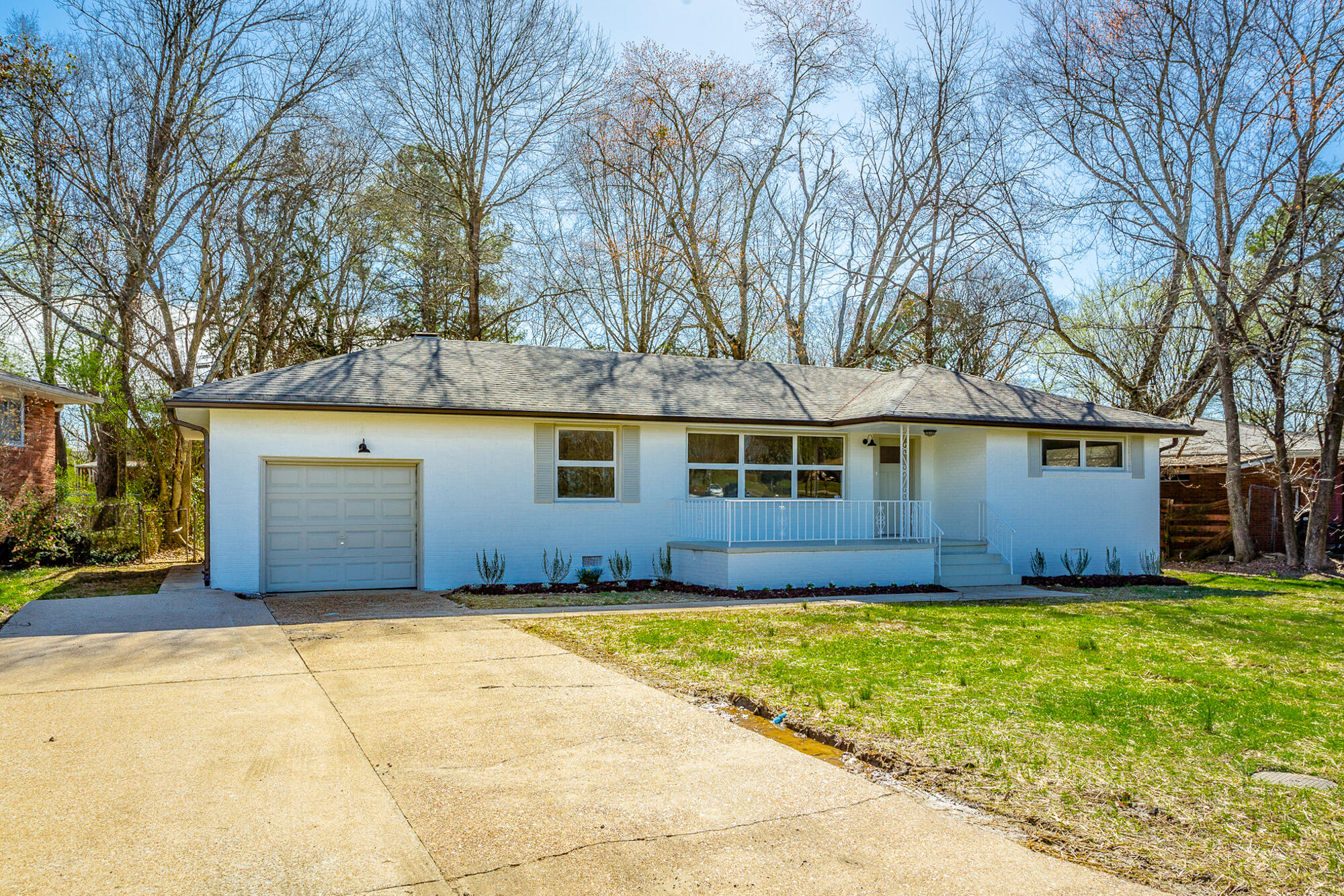 5300 Old Mission Road Chattanooga, TN 37411 - Photo 3 of 25 5300 Old Mission Rd. HD-51