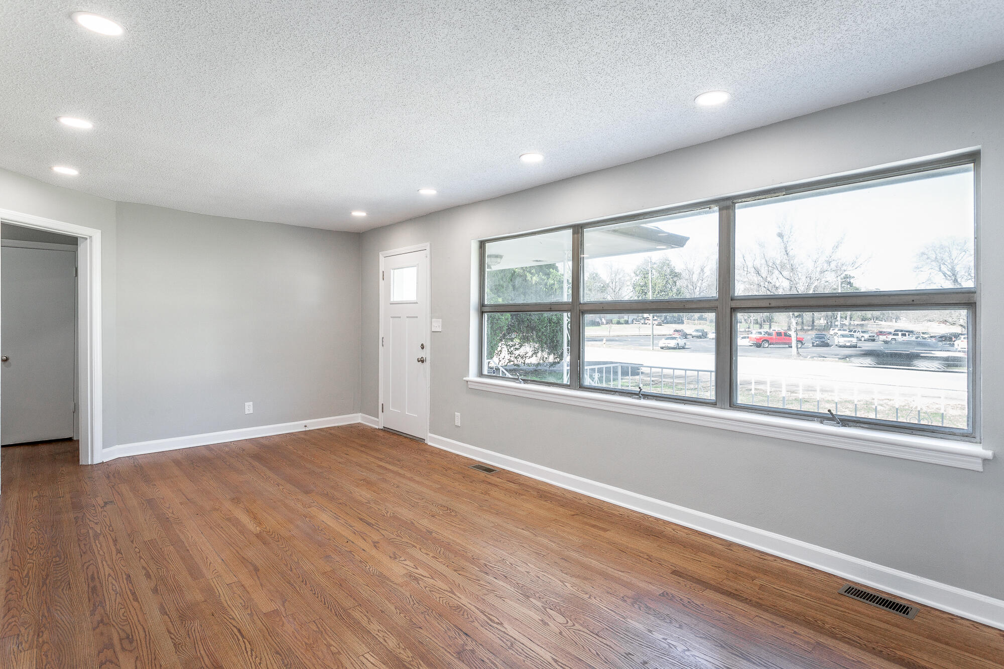 5300 Old Mission Road Chattanooga, TN 37411 - Photo 5 of 25 5300 Old Mission Rd. HD-3