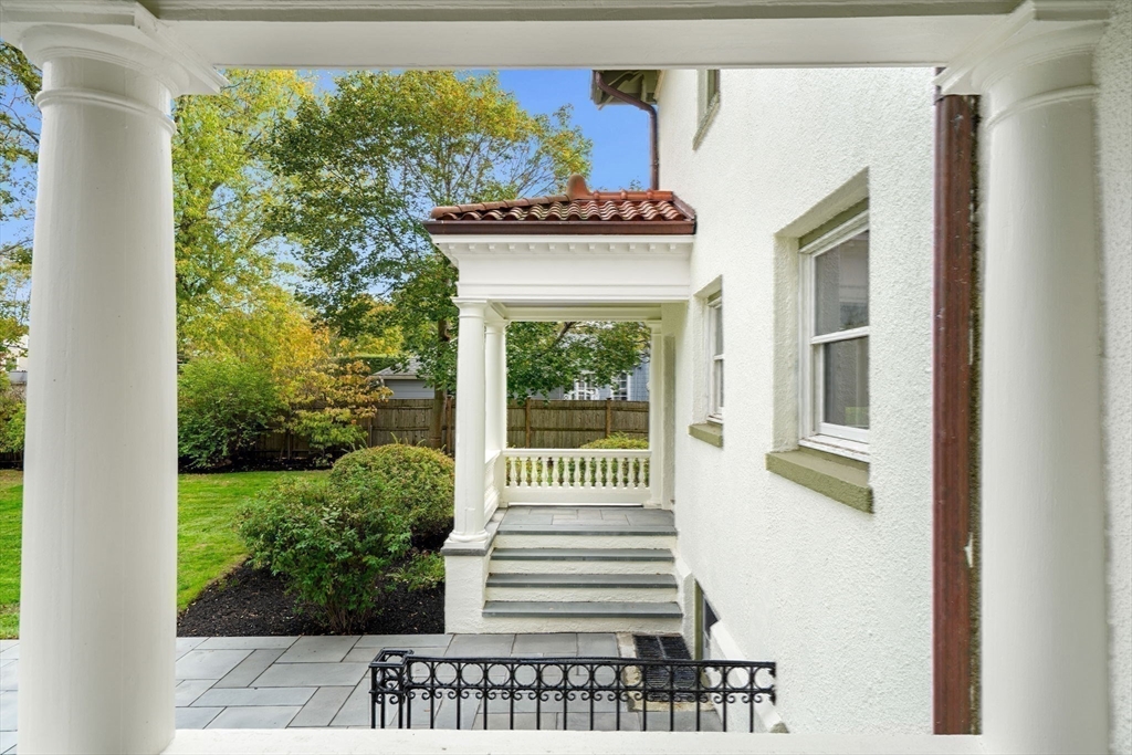2 Ocean Avenue Swampscott, MA 01907 - Photo 31 of 42