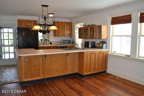 127 Harrison Road Daytona Beach, FL 32118 - Photo 3 of 39 DSC_0257