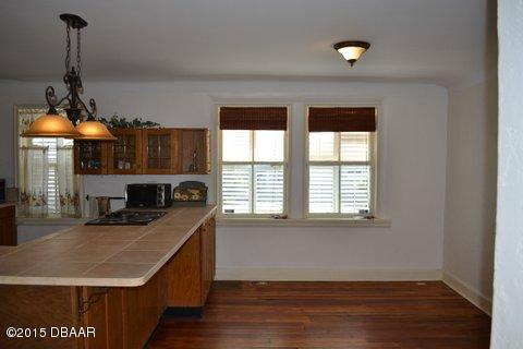 127 Harrison Road Daytona Beach, FL 32118 - Photo 5 of 39 DSC_0258