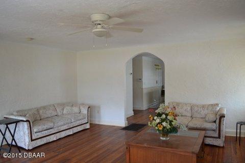 127 Harrison Road Daytona Beach, FL 32118 - Photo 6 of 39 DSC_0249